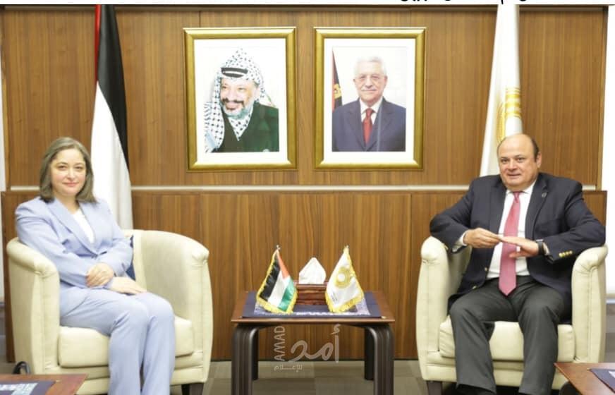 محافظ سلطة النقد يلتقي بوزيرة السياحة والآثار لمناقشة تداعيات الأزمة الصحية على السياحة