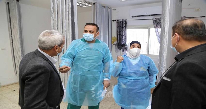 قلقيلية تسلم 10 أجهزة تنفس اصطناعي لمستشفى الشهيد عمر القاسم