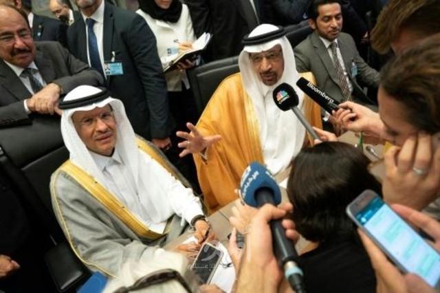 وزير الطاقة السعودي السابق خالد الفالح  والوزير الجديد الأمير عبد العزيز