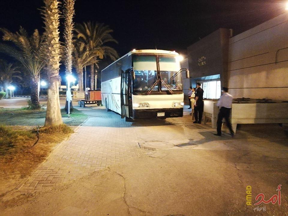 فتح معبر رفح الأحد لعودة العالقين ودخول البضائع