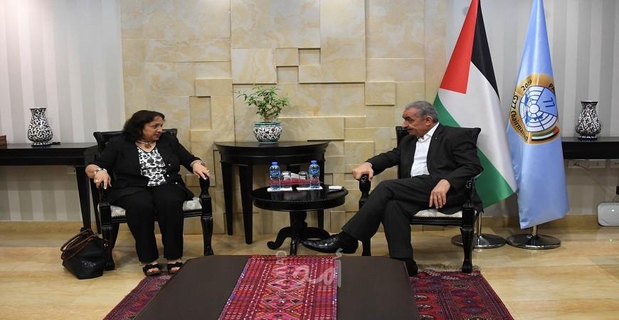 أشتية: سنعمل على توفير الحماية الفورية والدائمة للمشافي الحكومية