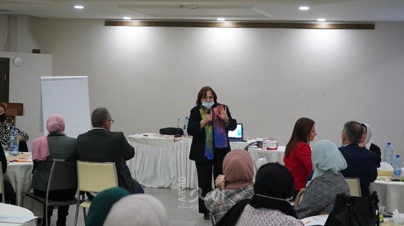 الصحة الفلسطينية تعقد تدريباً حول "الحد الأدنى من الخدمات الأساسية للصحة الإنجابية وقت الأزمات"