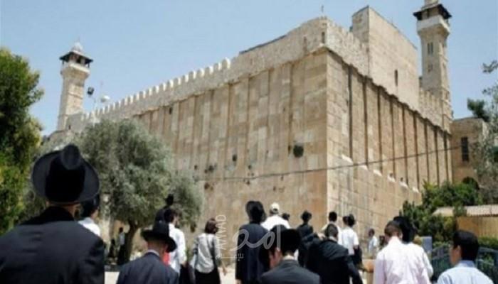 قوات الاحتلال تعتدي على وقفة رافضة لاقتحام الحرم الإبراهيمي