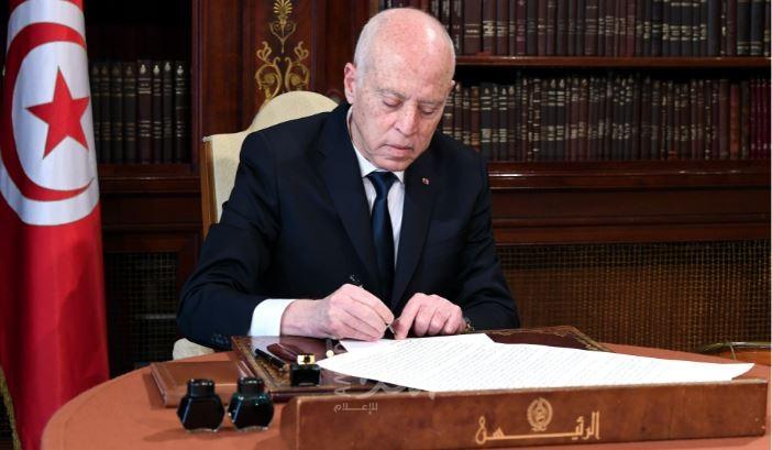 في صفعة جديدة .. تونس: الرئيس سعيد يرفض تعديلات المشيشي لتجاهلها أحكام الدستور