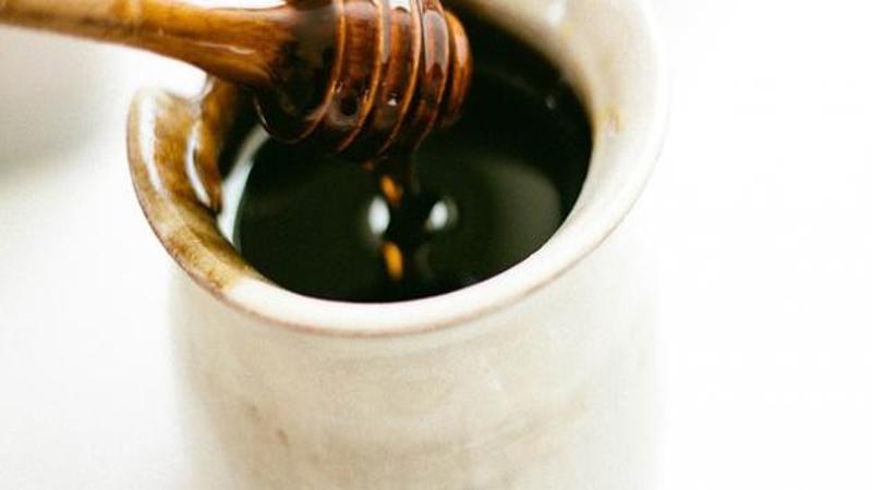فوائد العسل الأسود