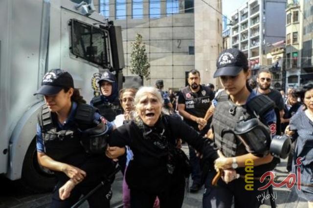 شرطة إسطنبول تفرق بالقوة تظاهرة نسائية تطالب بكشف مصير مفقودين