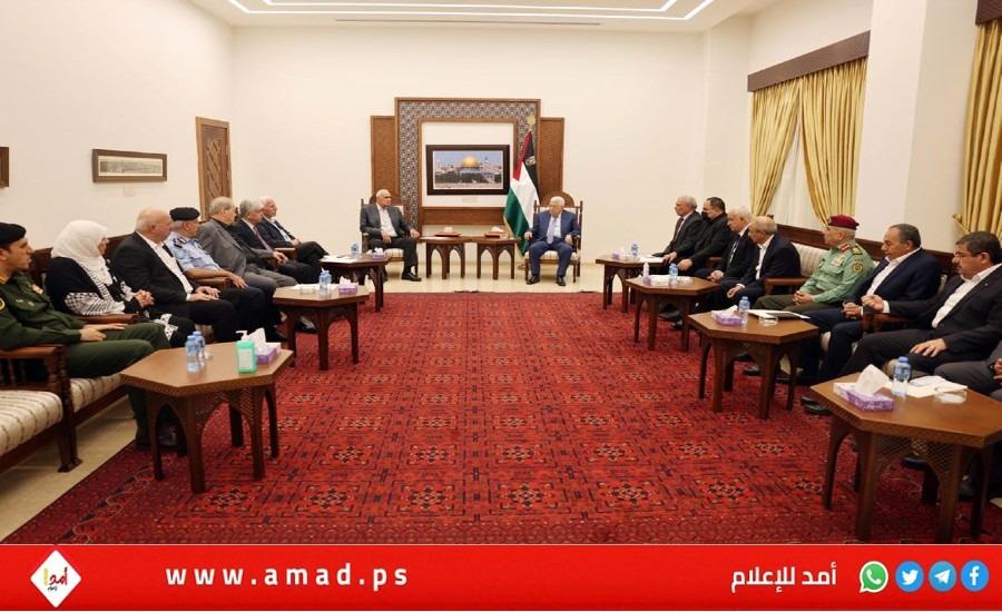 الرئيس عباس يستقبل مجلس أمناء جامعة الاستقلال الجديد