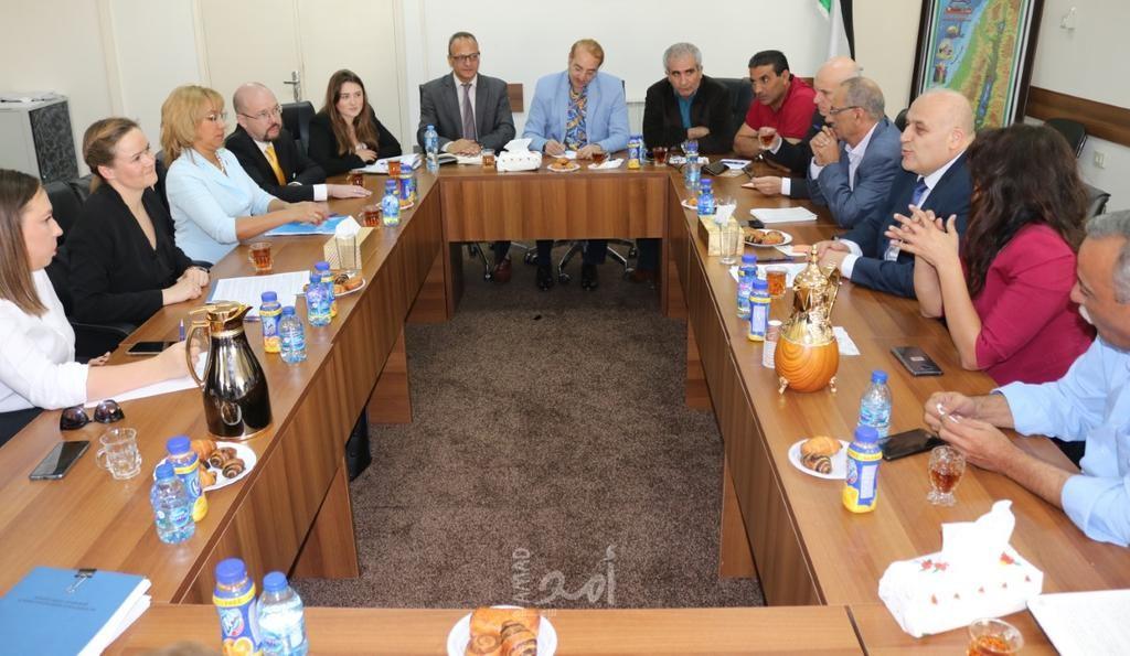 الوزير أبو جيش يؤكد على أهمية الاستفادة من التجربة الروسية في مجال التدريب المهني والتقني