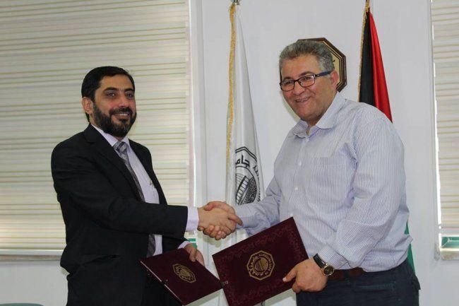 جامعة القدس توقع اتفاقية لتقديم منح دراسية لطلبتها