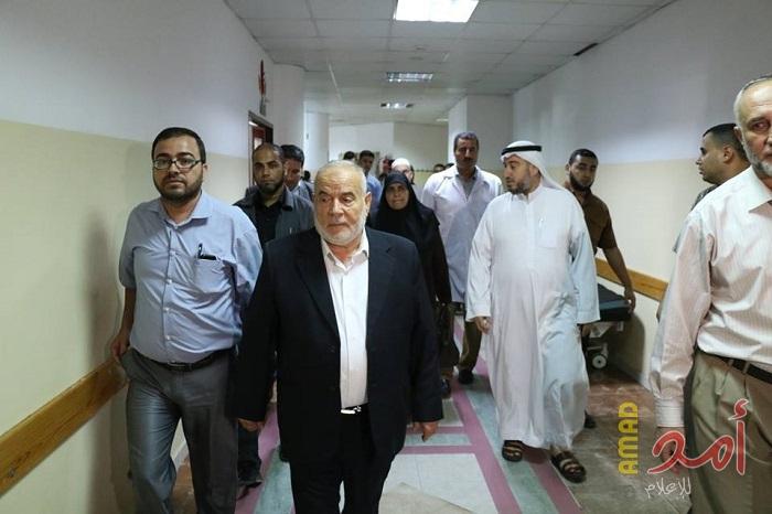 بالصور - وفد برلماني برئاسة بحر يتفقد جرحى مسيرة العودة في المستشفى الاندونيسي شمال القطاع