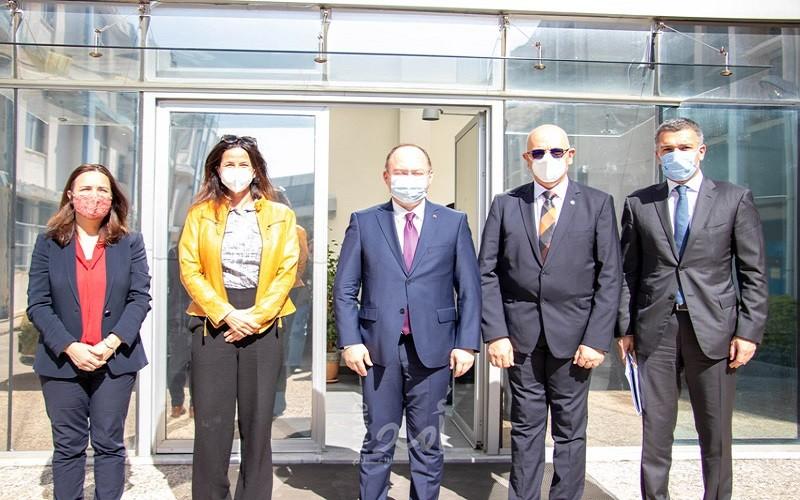 وزير الخارجية الروماني يزور الأونروا في الأردن ويعلن عن تبرع جديد للوكالة
