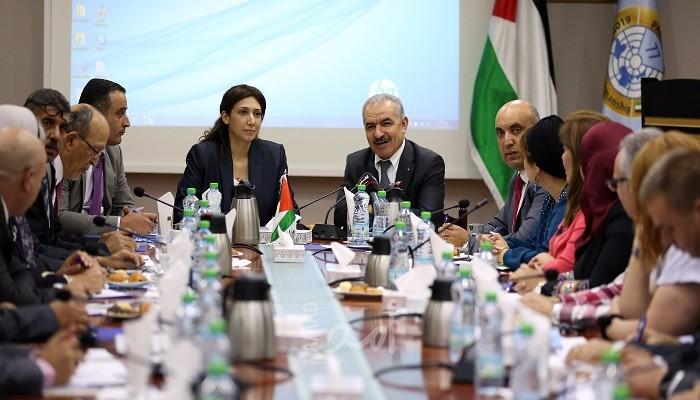 أشتية: البطالة نتاج إجراءات الاحتلال وسيطرته على أرضنا