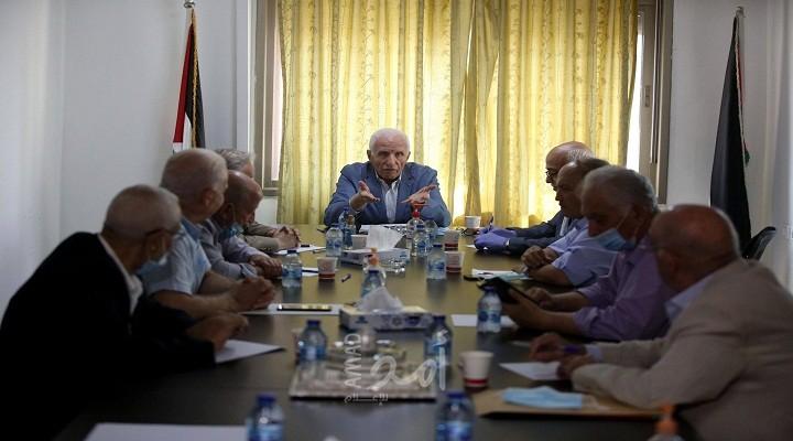 خلال اجتماع لفصائل المنظمة..الأحمد: تم الاتفاق على عقد الانتخابات وفق التمثيل النسبي الكامل