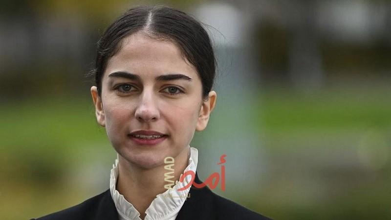 رومينا بورمختاري.. أصغر "وزيرة" في تاريخ السويد