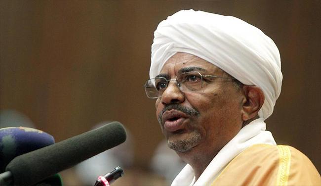 "البشير": سنخرج من أزمتنا الحالية مهما حاول الأخرون معاداتنا
