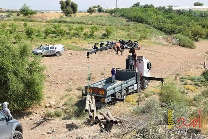 قوات الاحتلال تواصل مصادرة خطوط مياه بالأغوار الشمالية