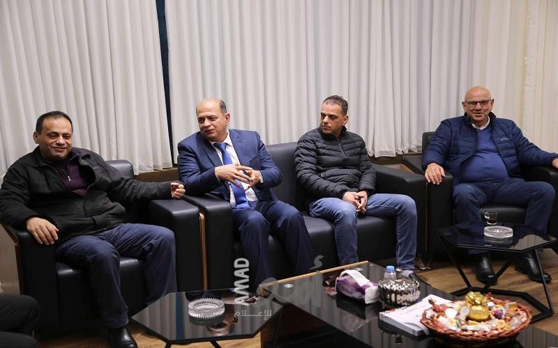 قلقيلية: المحافظ يزور الغرفة التجارية ويهنئ رئيس وأعضاء الغرفة لتسلمهم مهام عملهم