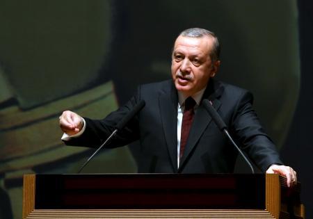 أردوغان يلوح بتنفيذ عملية عسكرية جديدة في سوريا.. ويهدد