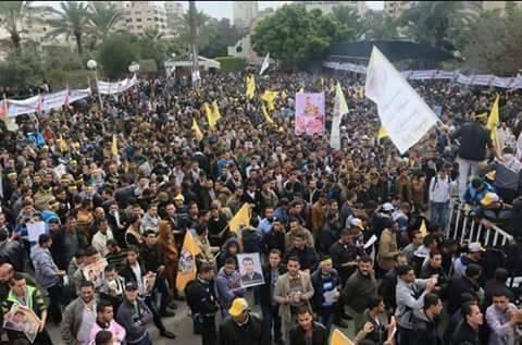ابو شمالة ينفي تعليق شباب "الحراك الفتحاوي" صورا مسيئة للرئيس عباس في قطاع غزة