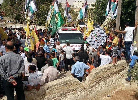 نابلس: جماهير غفيرة تشيع جثمان الشهيدة سماح عبد المؤمن