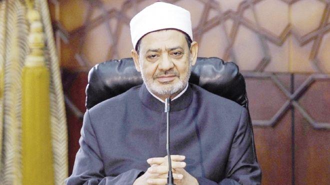 الأزهر الشريف في مصر يعتبر رفع المصاحف بالمظاهرات فتنة