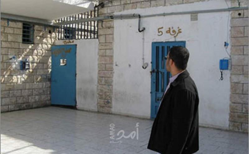 استنفار لأجهزة الأمن بعد هروب (3) سجناء من سجن "جنيد" في نابلس