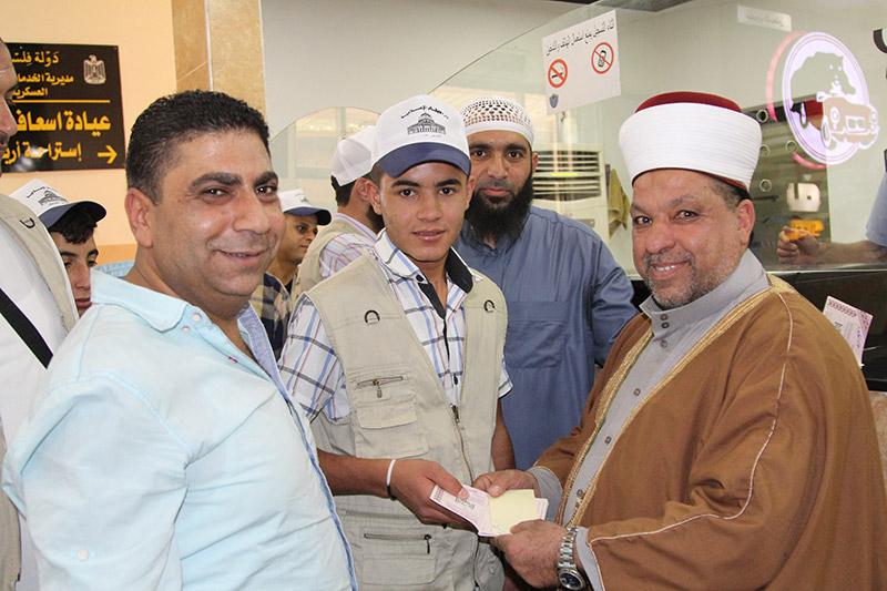 وزارة الاوقاف تسيِر رحلة عمرة لطلبة مدرسة دار الايتام الاسلامية