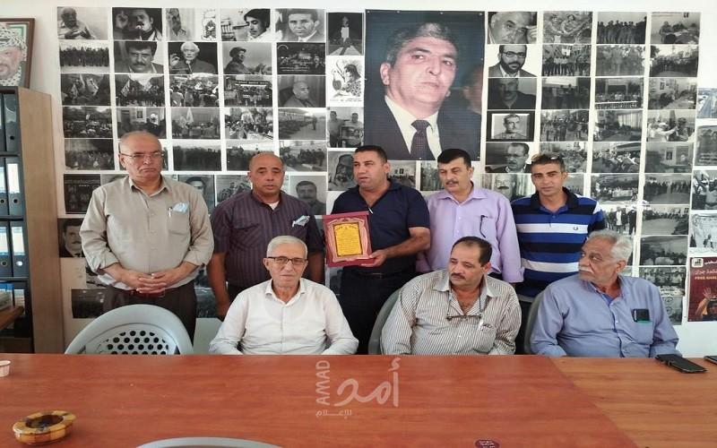 " القيادة العامة " تكرم عضوالمكتب السياسي لجبهة النضال 