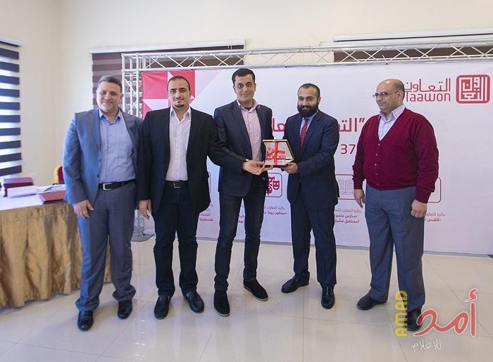 فوز خريجين من الكلية الجامعية للعلوم التطبيقية بجائزة مؤسسة التعاون للشباب 2018