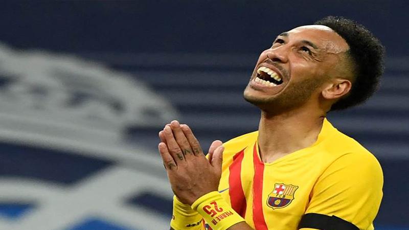 أوباميانج يعلن الاعتزال الدولى وانتهاء مسيرته مع منتخب الجابون - شاهد