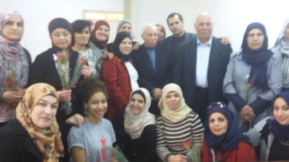 دائرة المرأة والطفل في اتحاد عمال فلسطين تحيي الثامن من آذار
