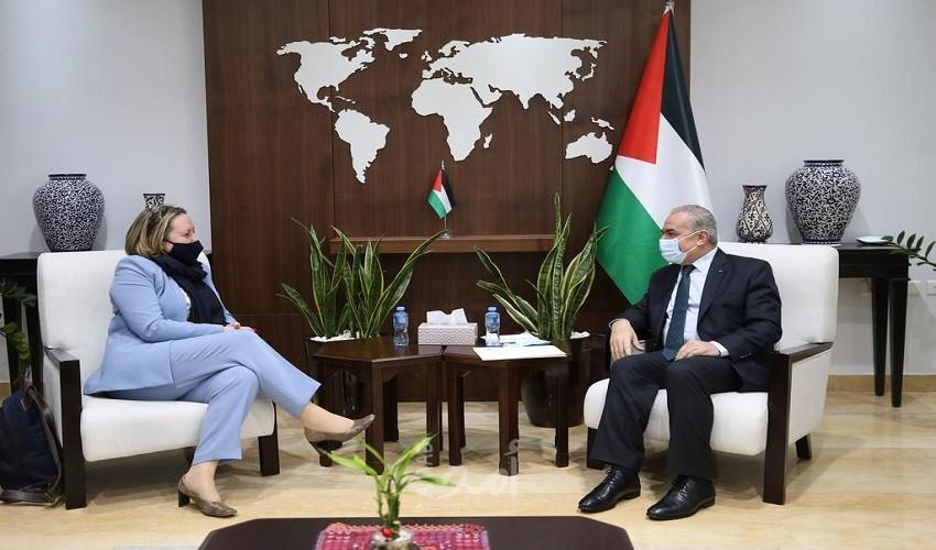 اشتية: العلاقة التجارية بين فلسطين والعالم ليست رهينة لإسرائيل