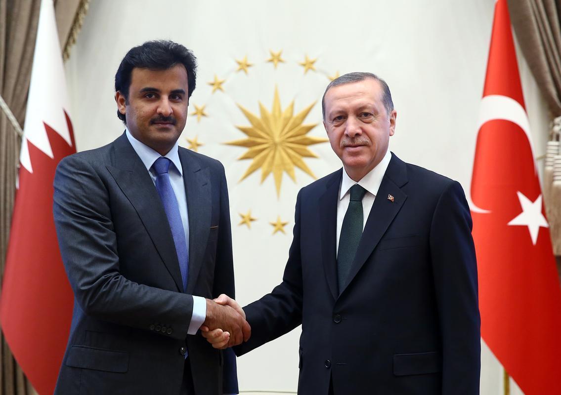أردوغان يدعو إلى رفع الحصار عن قطر بشكل كامل