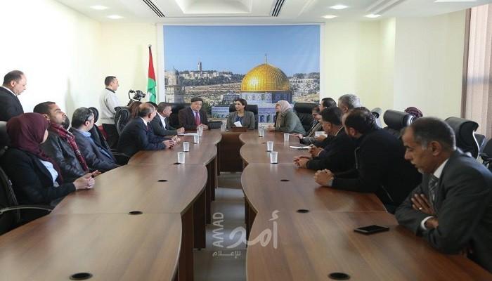 رئيس الإحصاء الفلسطيني تزور جامعة الاستقلال وتخرج دورة "التحليل الاحصائي المتقدم"