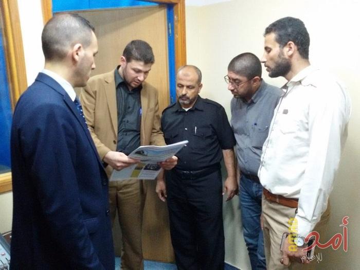 الدفاع المدني يزور جامعة فلسطين بغزة (صور)