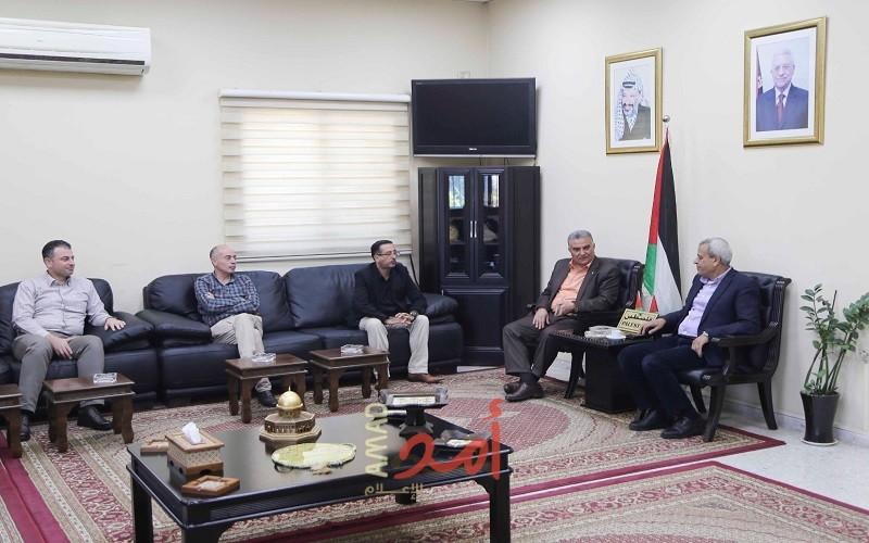 قلقيلية: المحافظ يلتقي وفدا من فرع جامعة القدس المفتوحة