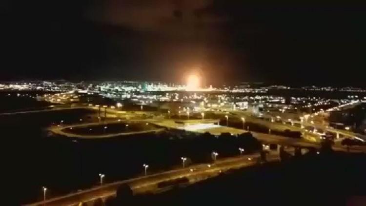 حريق كبير في مجمع مصافي حيفا
