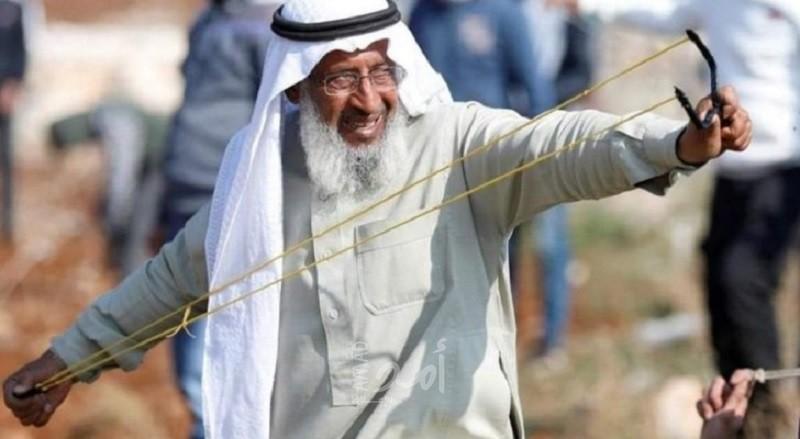 رام الله: جيش الاحتلال يعتقل "فلسطيني النقّيفة" - فيديو