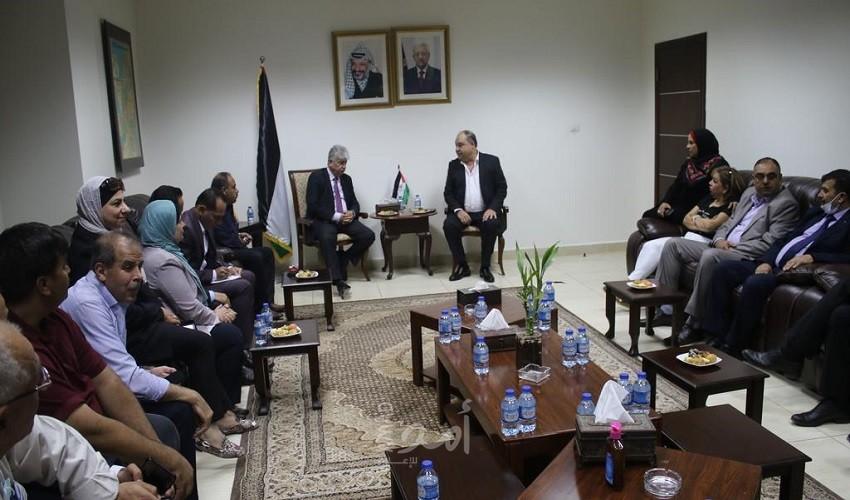 مجدلاني : الجمعيات الخيرية ومؤسسات المجتمع المدني لها دوراً بارزاً في مساندة جهود الحكومة