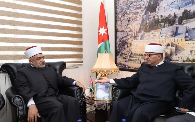 البكري يلتقي نظيره الأردني ويبحث سبل التعاون المشترك