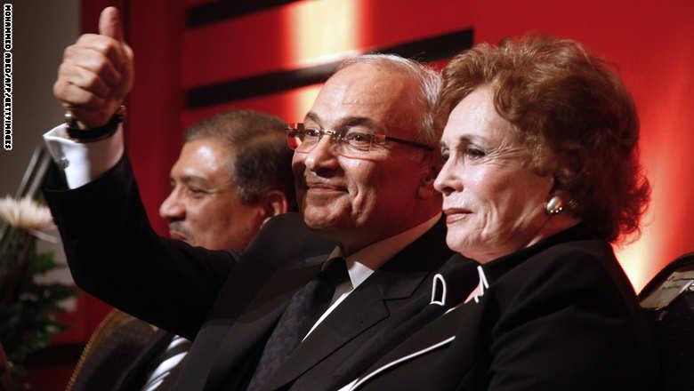 صباحي يغازل السيسي وجيهان السادات تقول أنه هدية الله لمصر