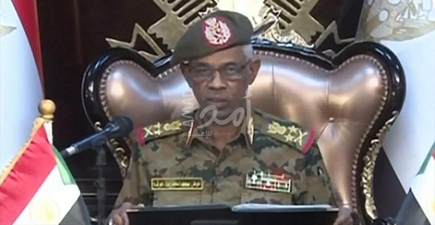 المجلس العسكري في السودان يعفي بن عوف ويبعد حزب البشير عن الحكومة الانتقالية