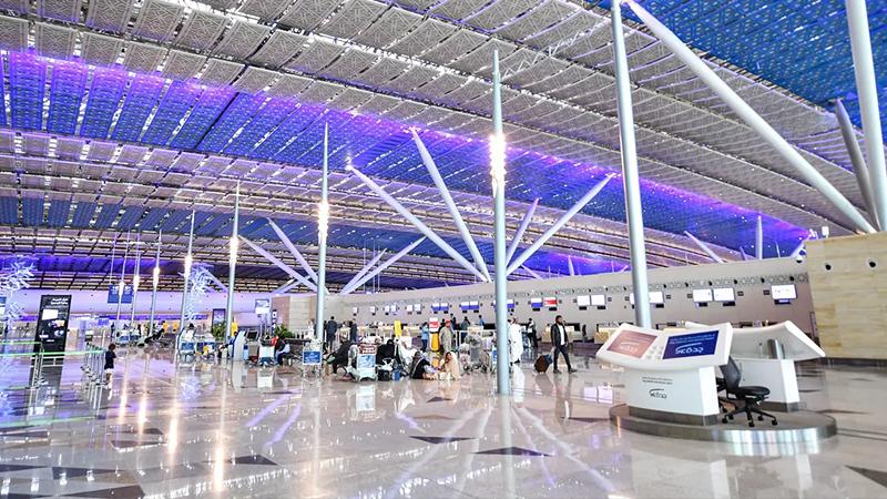 تأخير في الرحلات الجوية بمطارات جدة بسبب السيول