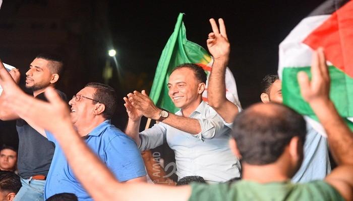 مجلس الشباب يشارك عشرات آلاف المشجعين في تشجيع منتخب الجزائر بأندية قطاع غزة
