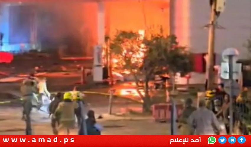 إصابة ضابط في جيش الاحتلال ومستوطنين في انفجار سيارة بمستوطنة غوش عتصيون- فيديو
