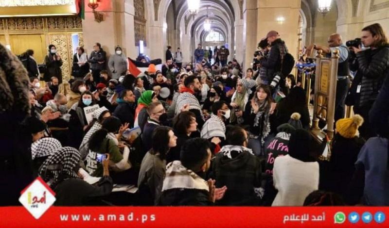 100 بروفسير بــ جامعة شيكاغو يدعمون الطلاب المشاركين في مخيم غزة داخل الجامعة - تفاصيل