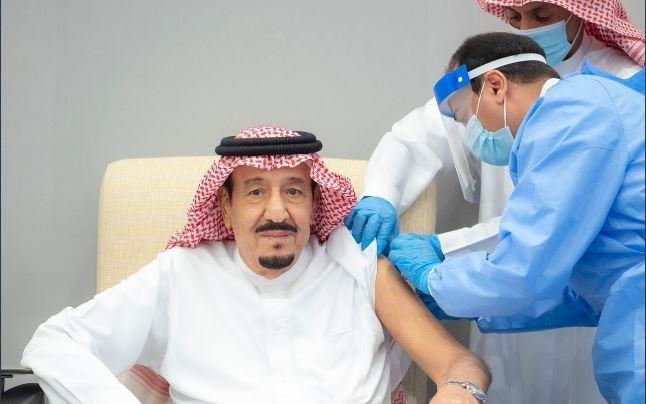 إجراء فحوصات طبية للملك سلمان إثر معاناته من ارتفاع الحرارة