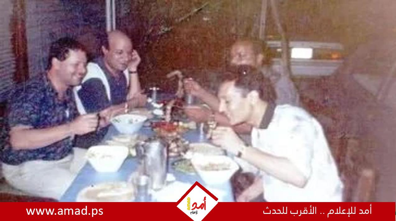 قصة صورة جمعت علي الحجار والعالم أحمد زويل بسبب أكلة كوارع بوسط البلد