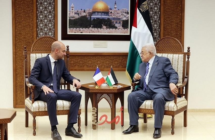خلال لقاء وزير الخارجية الفرنسي..عباس يطالب بتطبيق قرار 2735 لوقف حرب غزة