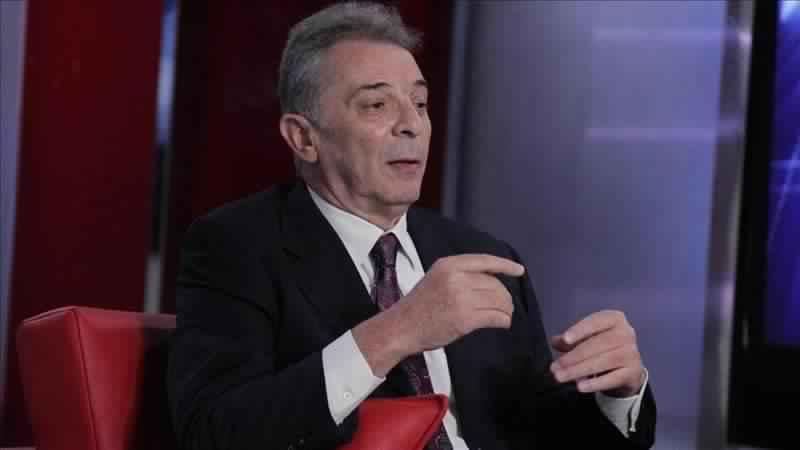 الفنان المصري محمود حميدة يغادر المستشفى ويطمئن الجمهور على حالته الصحية